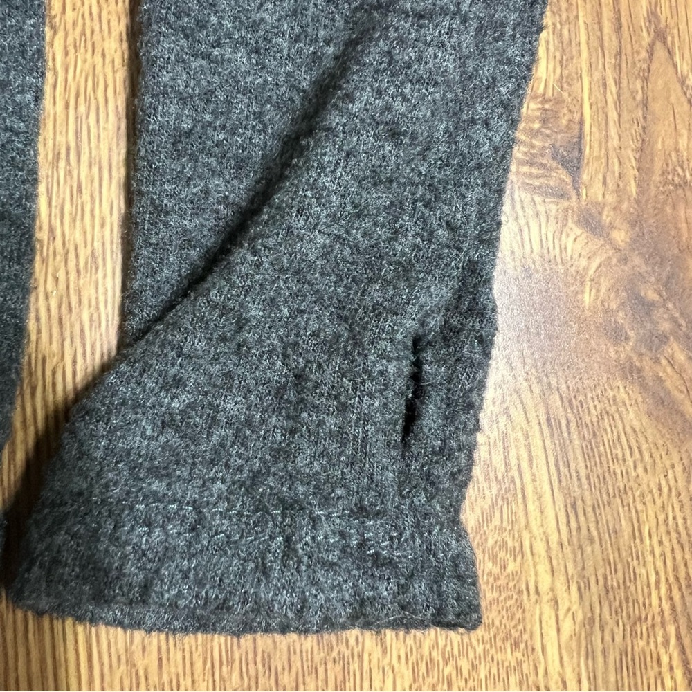 Ladies Revelation brand “flip” Sweater size medium - Picture 7 of 13